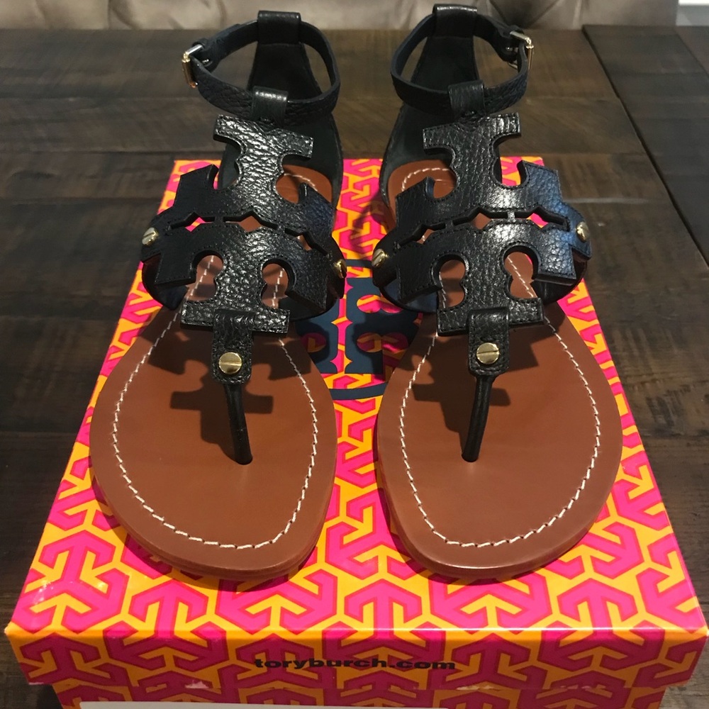 Brand new Tory Burch Phoebe sandals Black sz 8